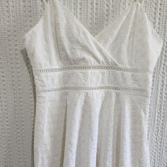 Francesca's Jun & Ivy White Textured Qwinn Eyelet Mini Dress Women's Size Medium - Picture 7 of 16